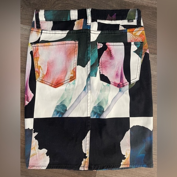048 Obey Multicolor Skirt / Pockets In Front/ Knee Length - Picture 4 of 5